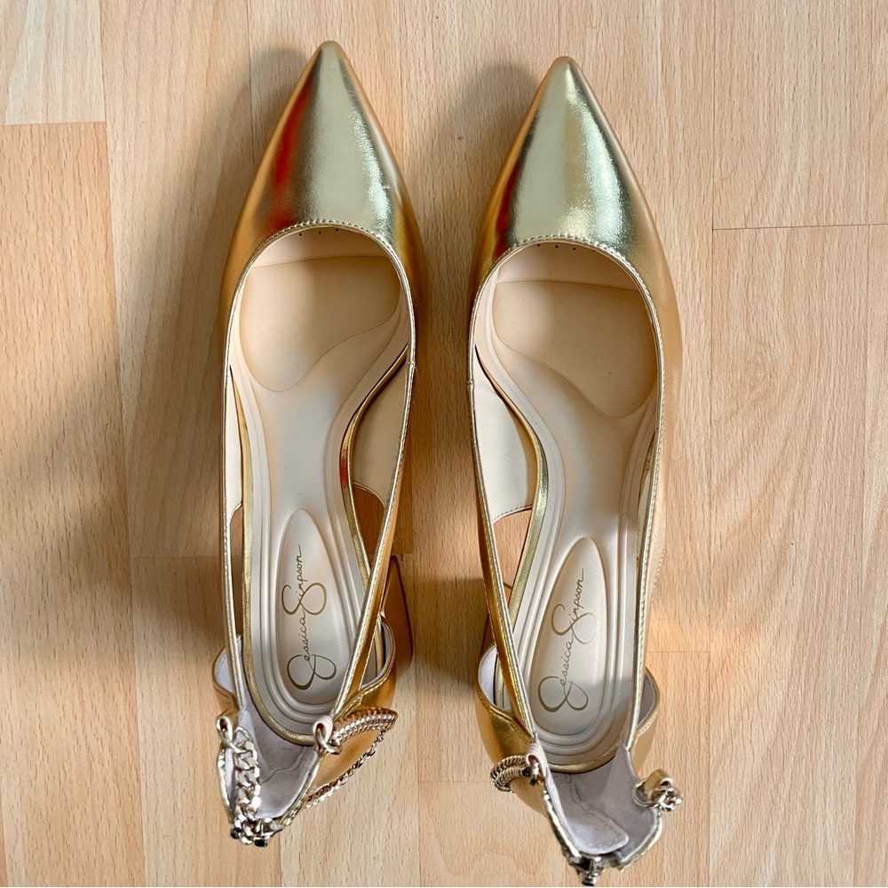 Jessica Simpson Women's Sylan Gold Metallic Square Heel Pumps Cutout Chain NWT - Picture 10 of 10